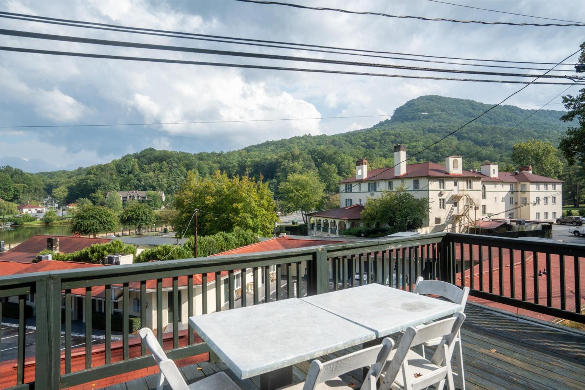 Lake Lure Inn And Spa Buitenkant foto