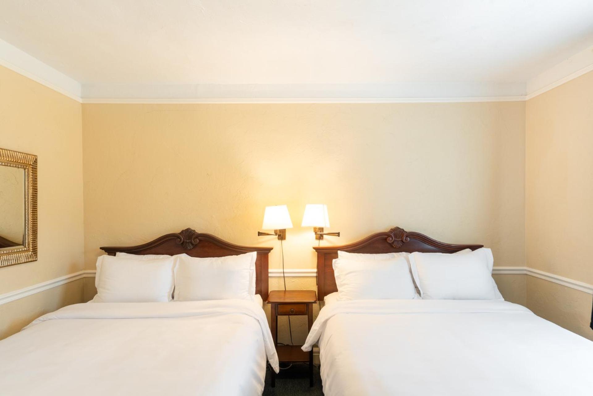 Lake Lure Inn And Spa Buitenkant foto