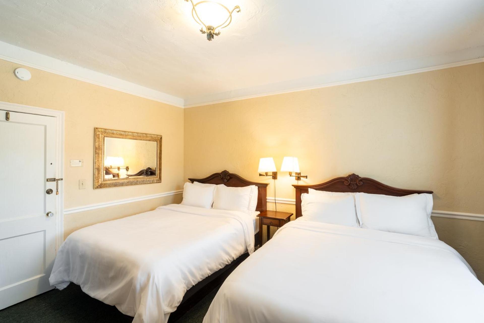 Lake Lure Inn And Spa Buitenkant foto