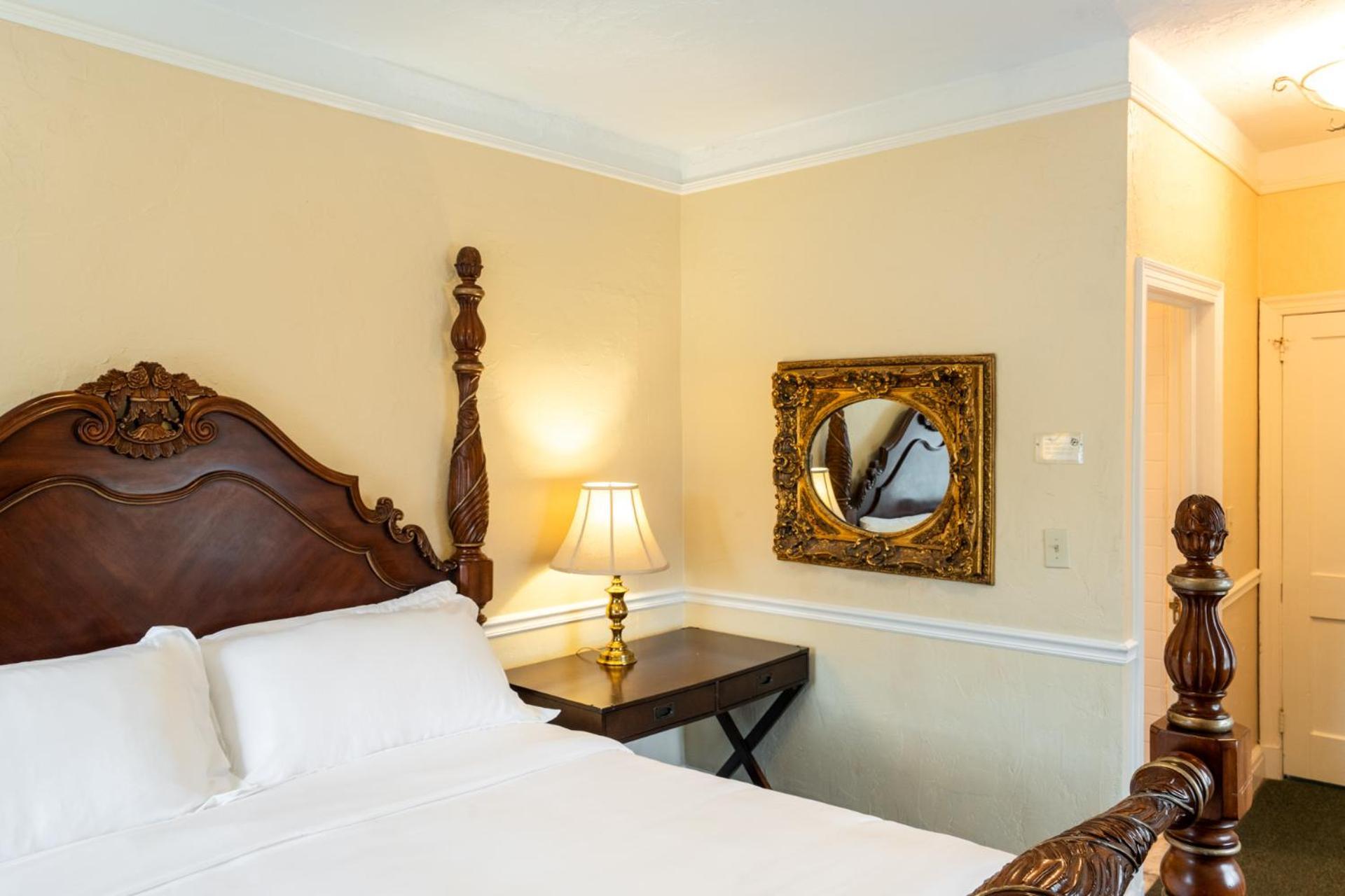 Lake Lure Inn And Spa Buitenkant foto