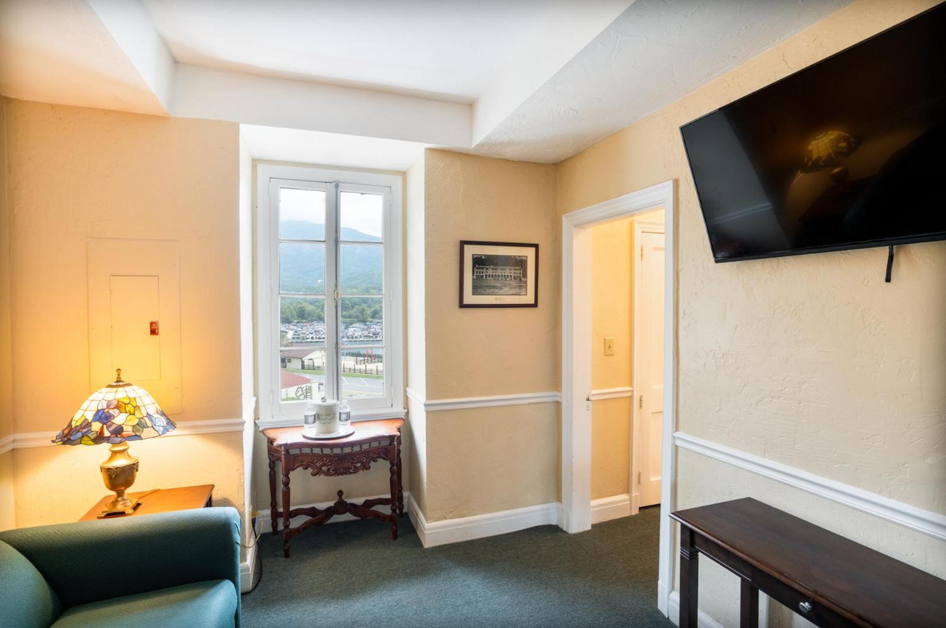 Lake Lure Inn And Spa Buitenkant foto