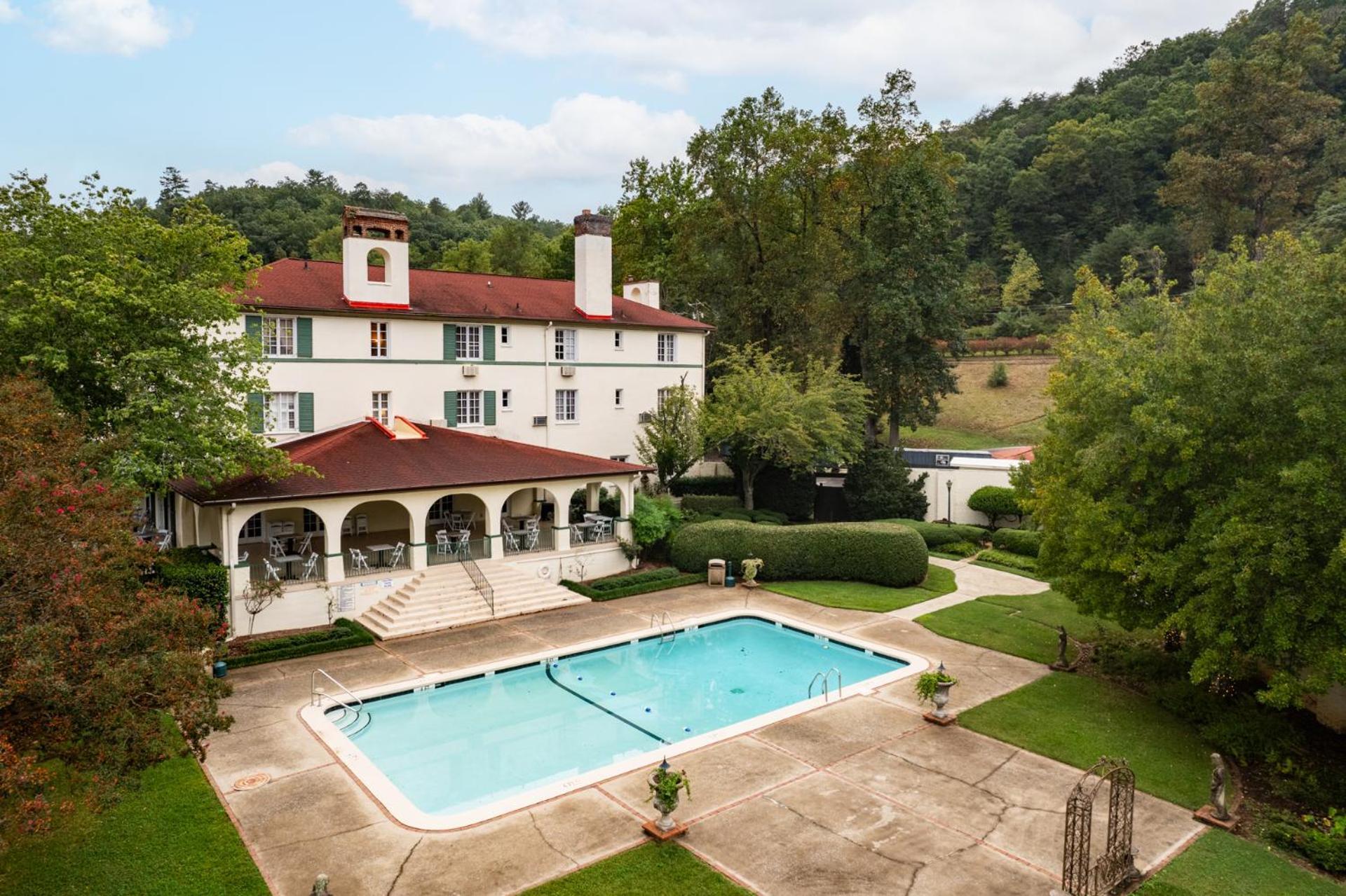 Lake Lure Inn And Spa Buitenkant foto