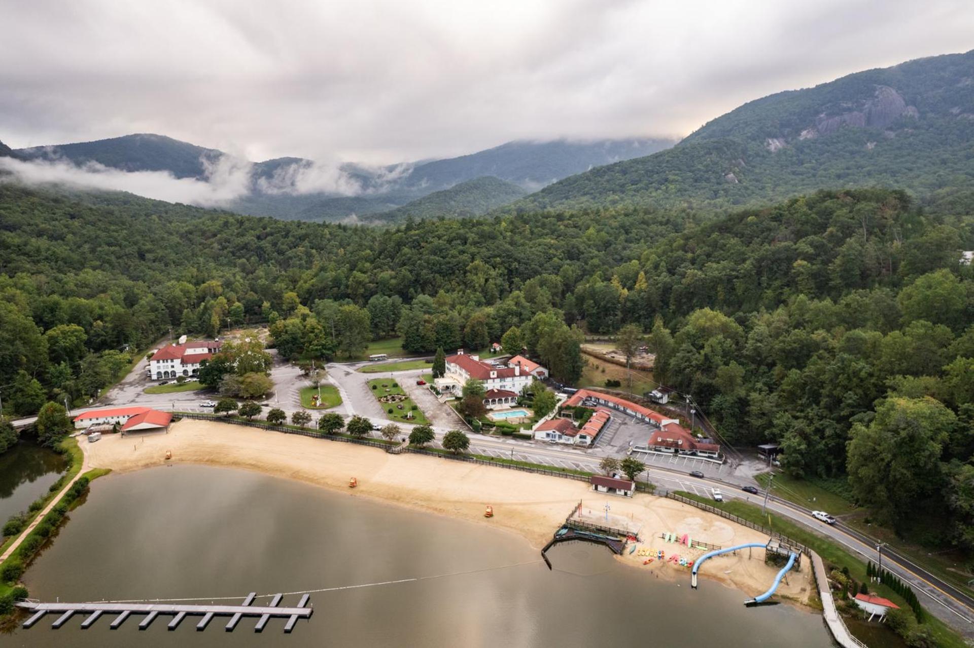 Lake Lure Inn And Spa Buitenkant foto